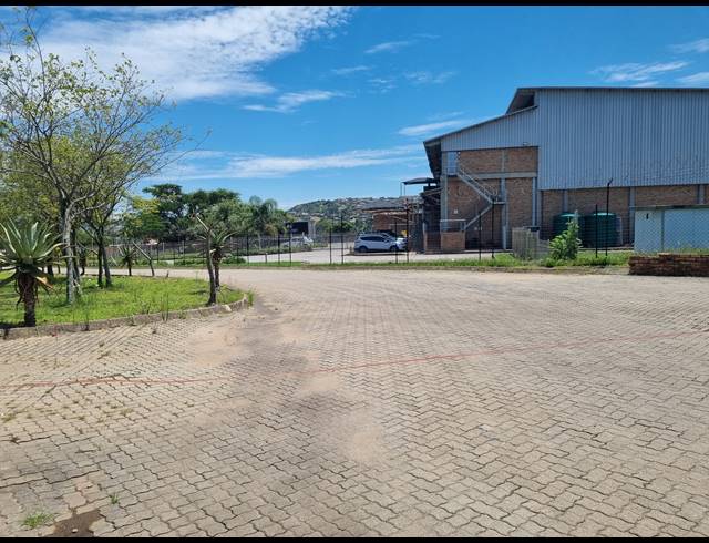 6,218M² WAREHOUSE TO LET IN ROCKY DRIFT